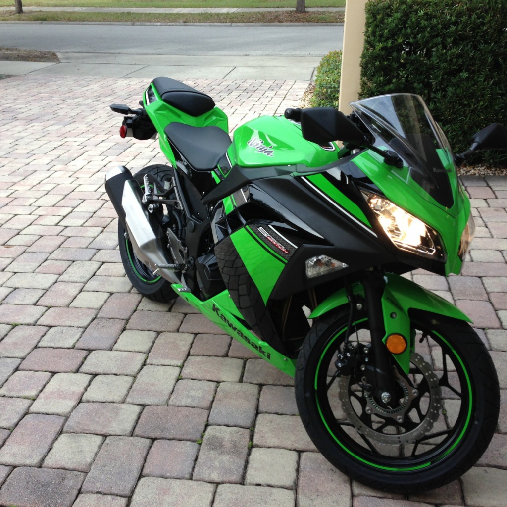 Невероятно быстрый мотоцикл Kawasaki Ninja 300