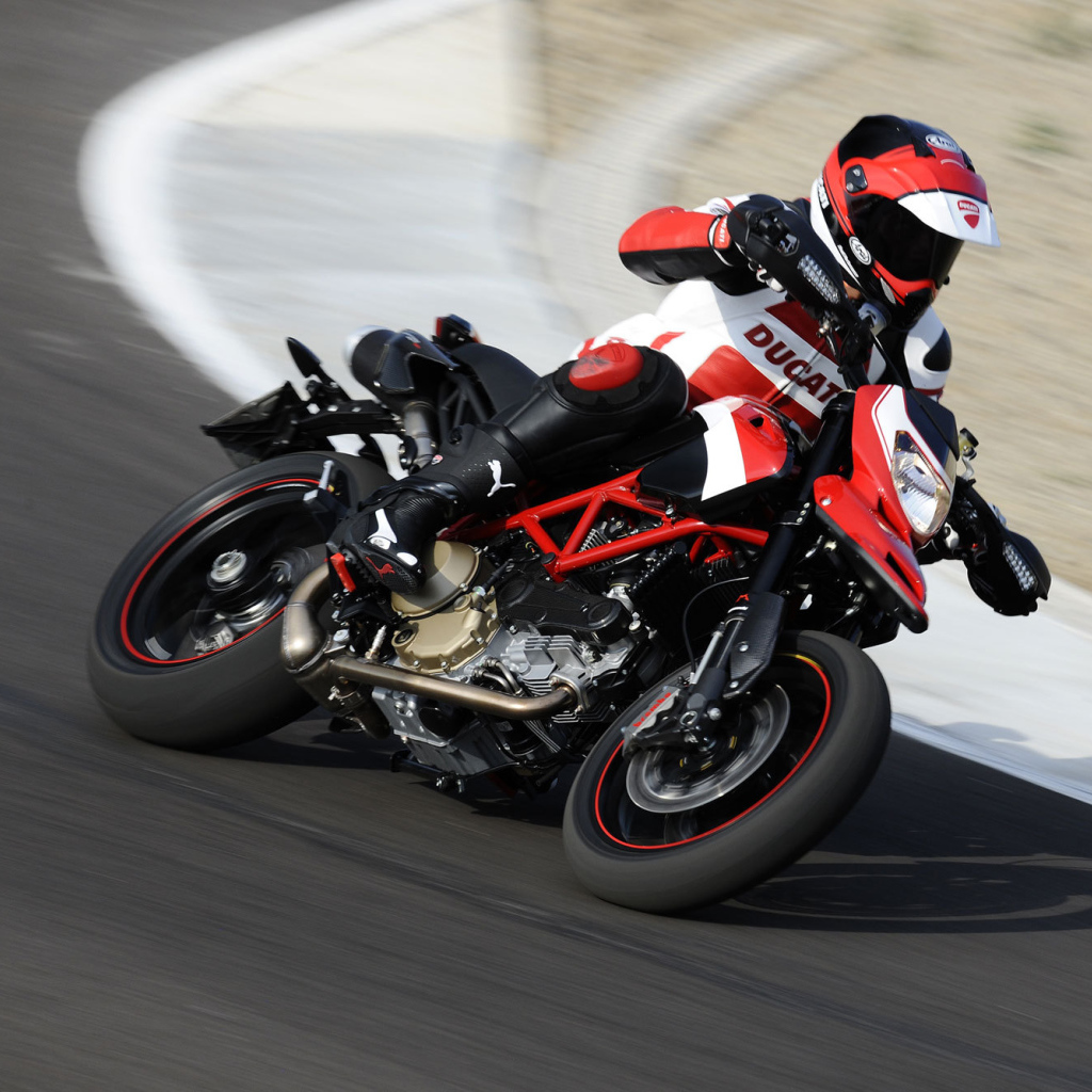 Невероятно быстрый мотоцикл Ducati Hypermotard SP
