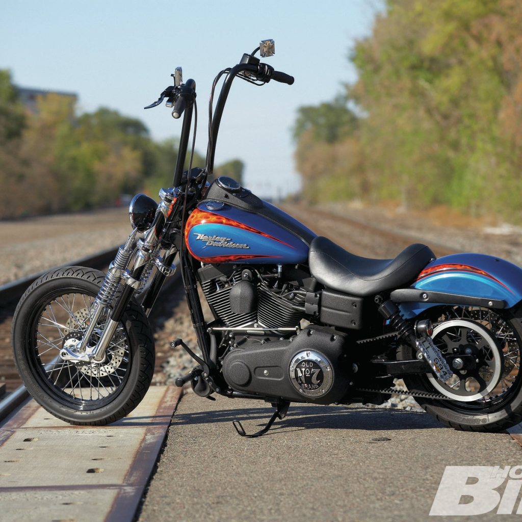 Невероятно быстрый мотоцикл Harley-Davidson Dyna Street Bob