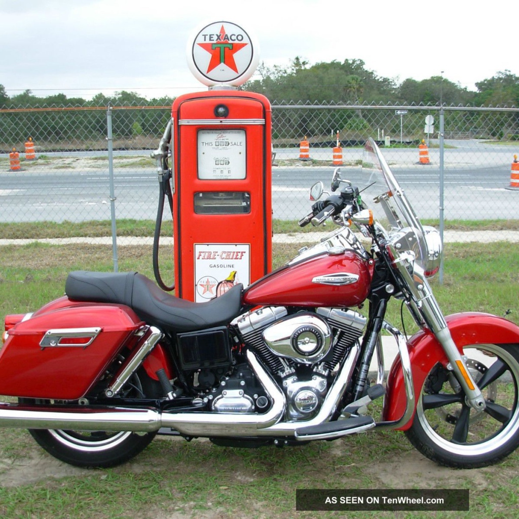 Невероятно быстрый мотоциклHarley-Davidson Dyna Switchback