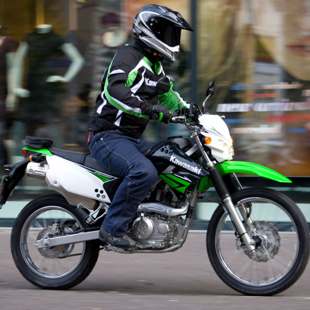 Новый мотоцикл Kawasaki KLX 125