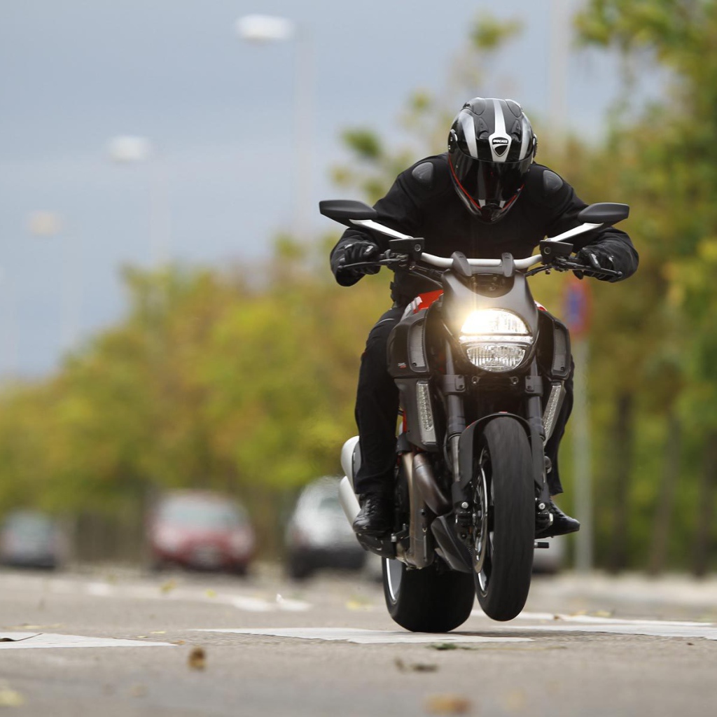 Новый мотоцикл Ducati Diavel