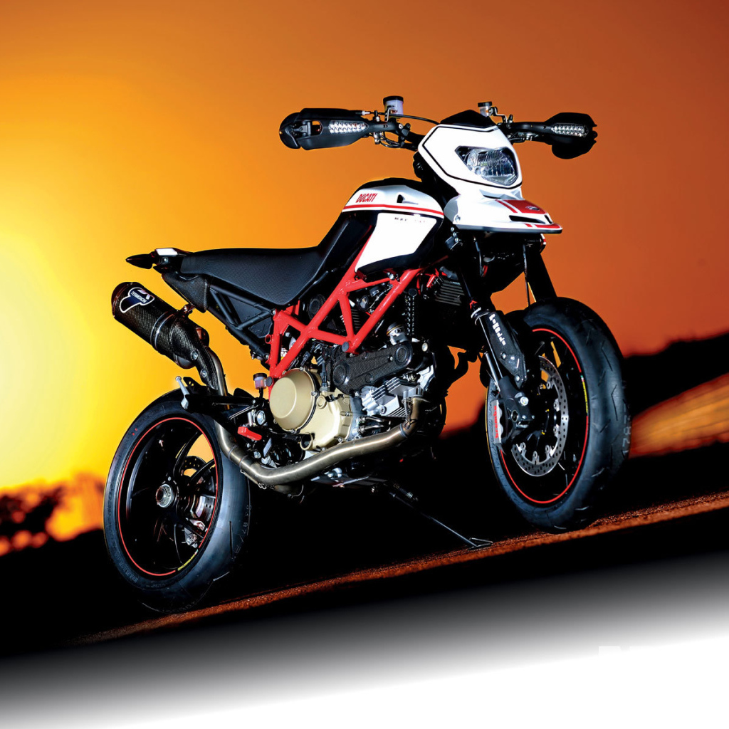 Новый мотоцикл Ducati Hypermotard SP