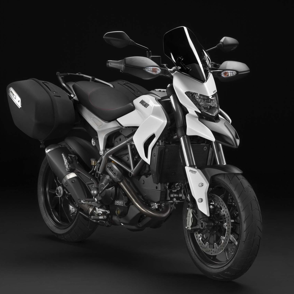 Новый мотоцикл Ducati Hyperstrada