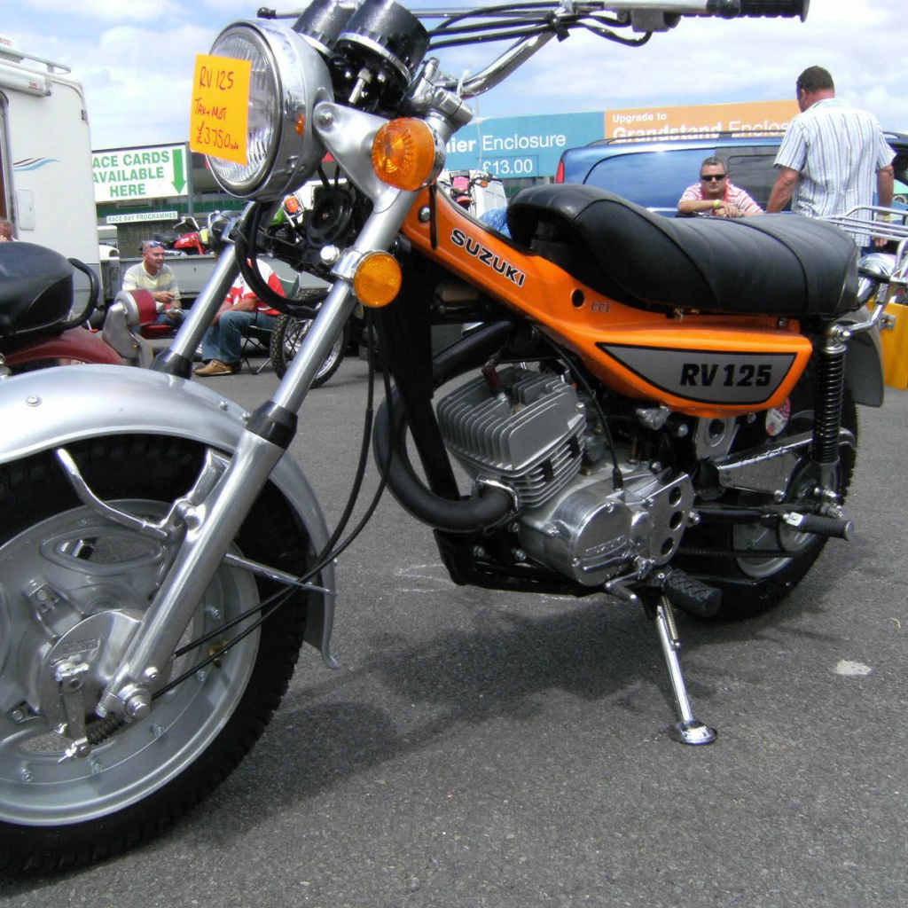 Новый мотоцикл Suzuki RV 125