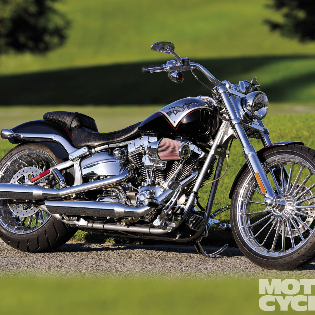 Новый мотоцикл Harley-Davidson CVO Breakout