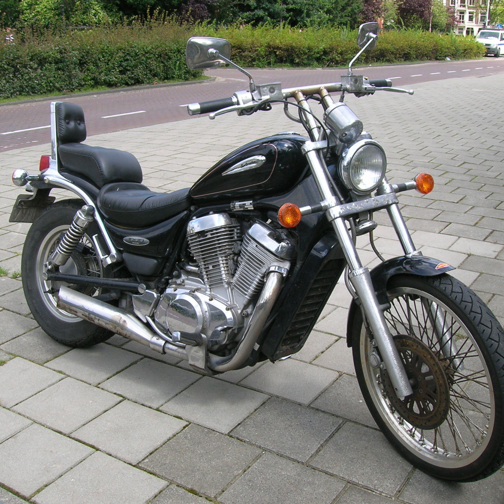 Новый надежный мотоцикл Suzuki Marauder 125