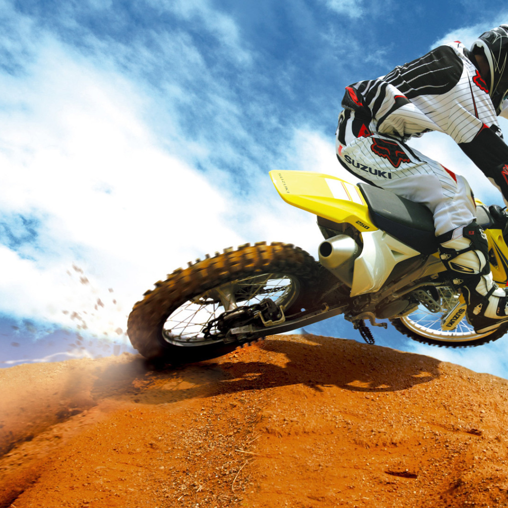 Новый надежный мотоцикл Suzuki RM-Z 250