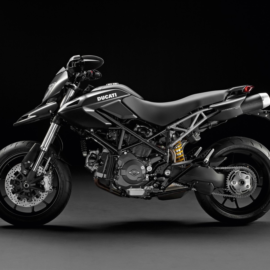 Новый надежный мотоцикл Ducati Hyperstrada