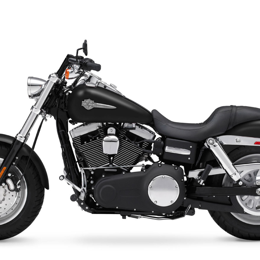 Новый надежный мотоцикл Harley-Davidson Dyna Fat Bob