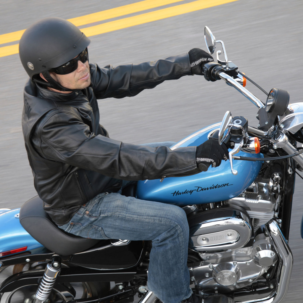 Новый надежный мотоцикл Harley-Davidson XL 883L Sportster