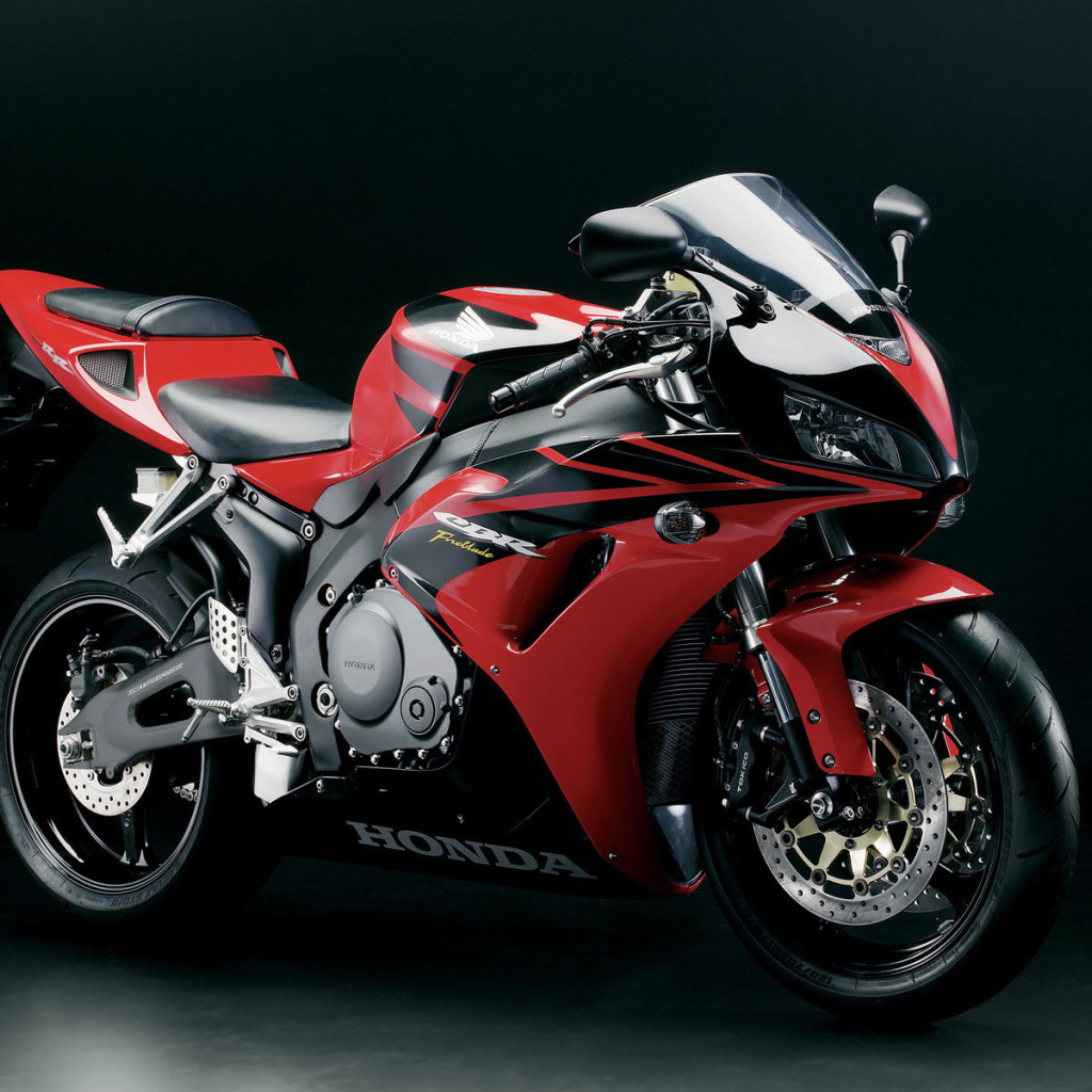 Новый надежный мотоцикл Honda CBR 600 RR