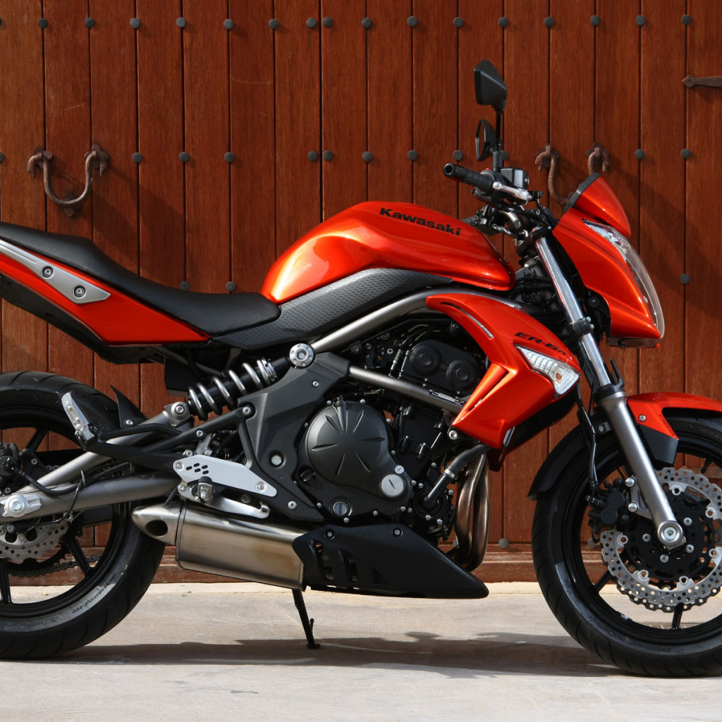 Новый надежный мотоцикл Kawasaki ER-6n