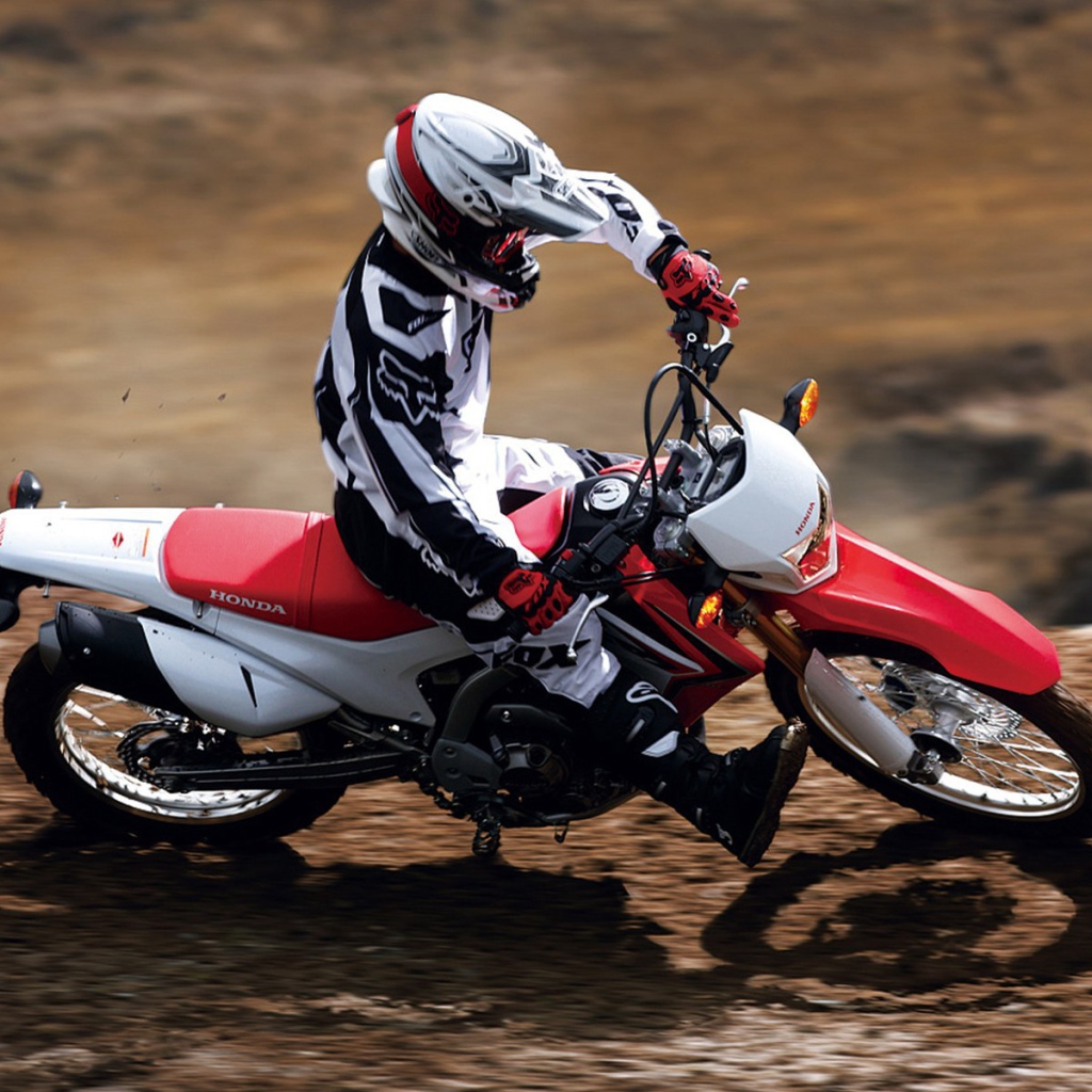 Популярный мотоцикл Honda CRF 250 L