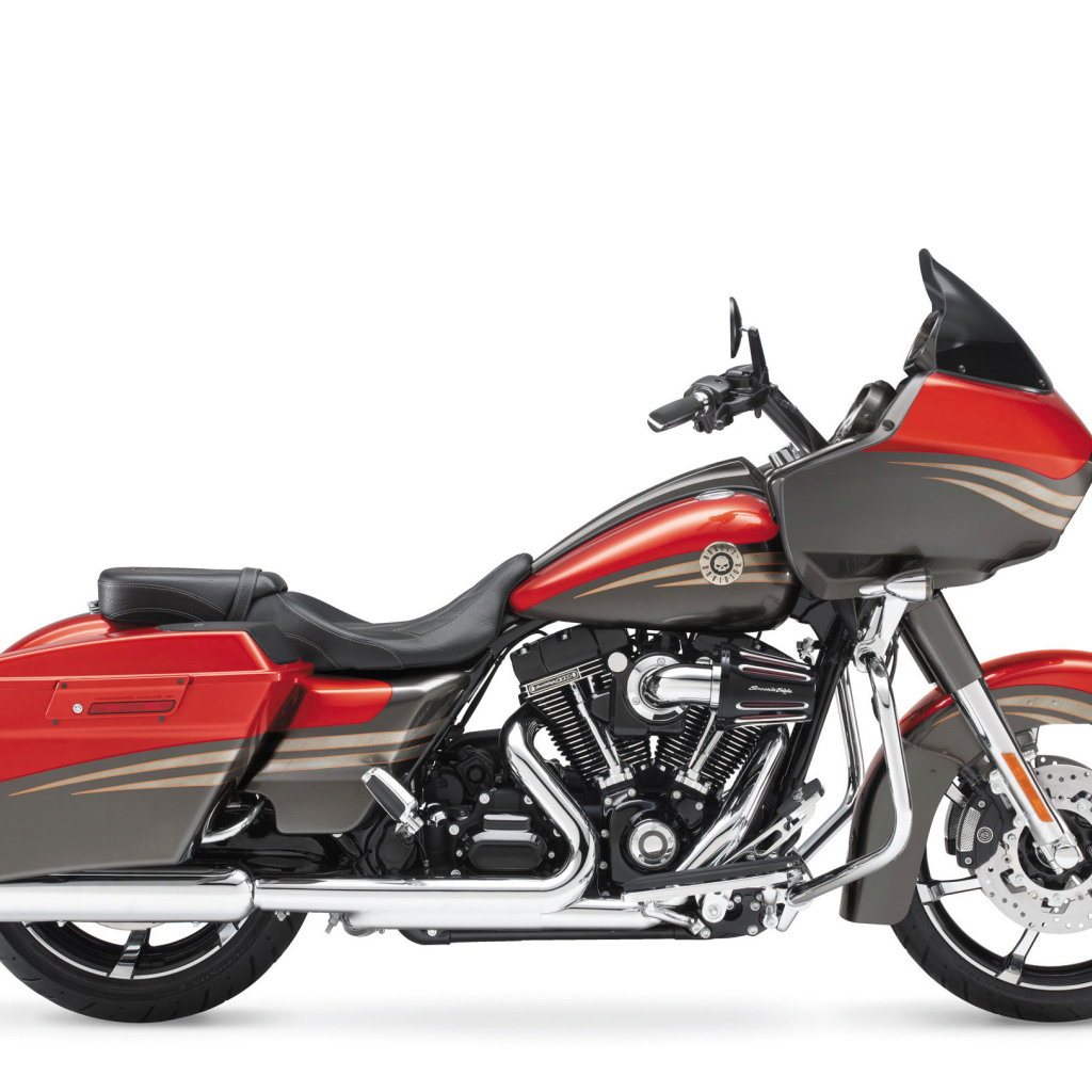 Популярный мотоцикл Harley-Davidson CVO Road Glide Custom