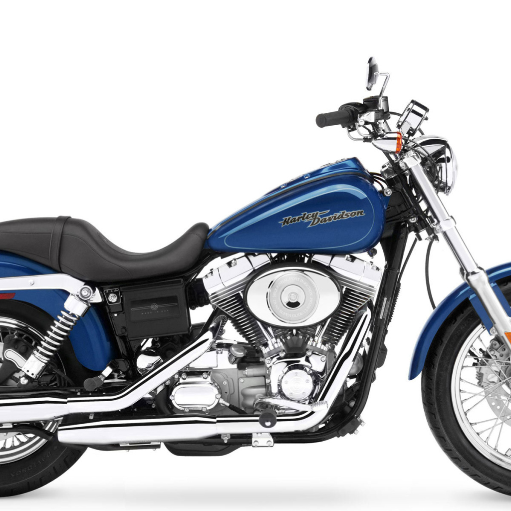 Популярный мотоцикл Harley-Davidson Dyna Super Glide Custom