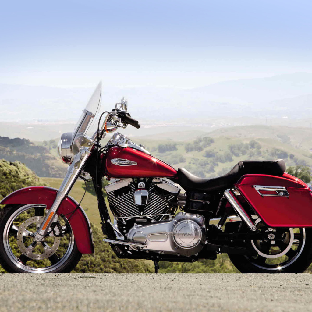 Популярный мотоцикл Harley-Davidson Dyna Switchback