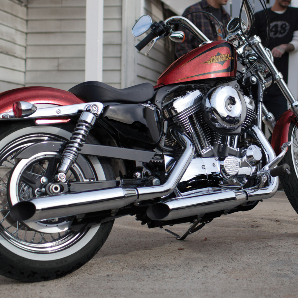 Популярный мотоцикл Harley-Davidson XL 1200V Sportster Seventy-Two