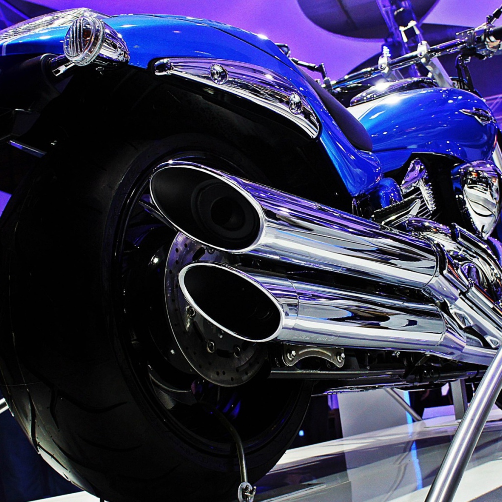 Популярный мотоцикл Suzuki  Intruder C1500T