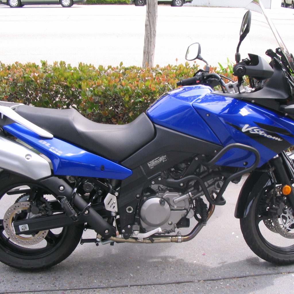 Популярный мотоцикл Suzuki V-Storm 1000  DL