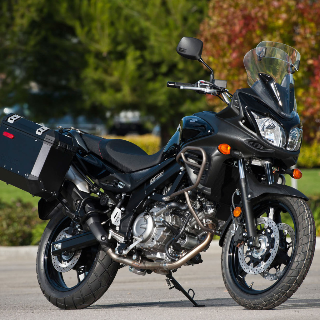Популярный мотоцикл Suzuki V-Storm 650 ABS