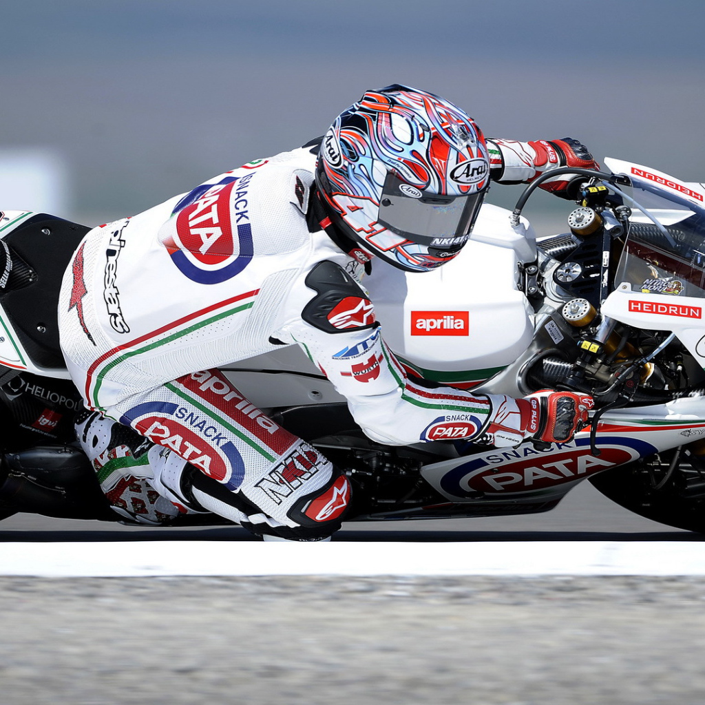 Гонщик на мотоцикле