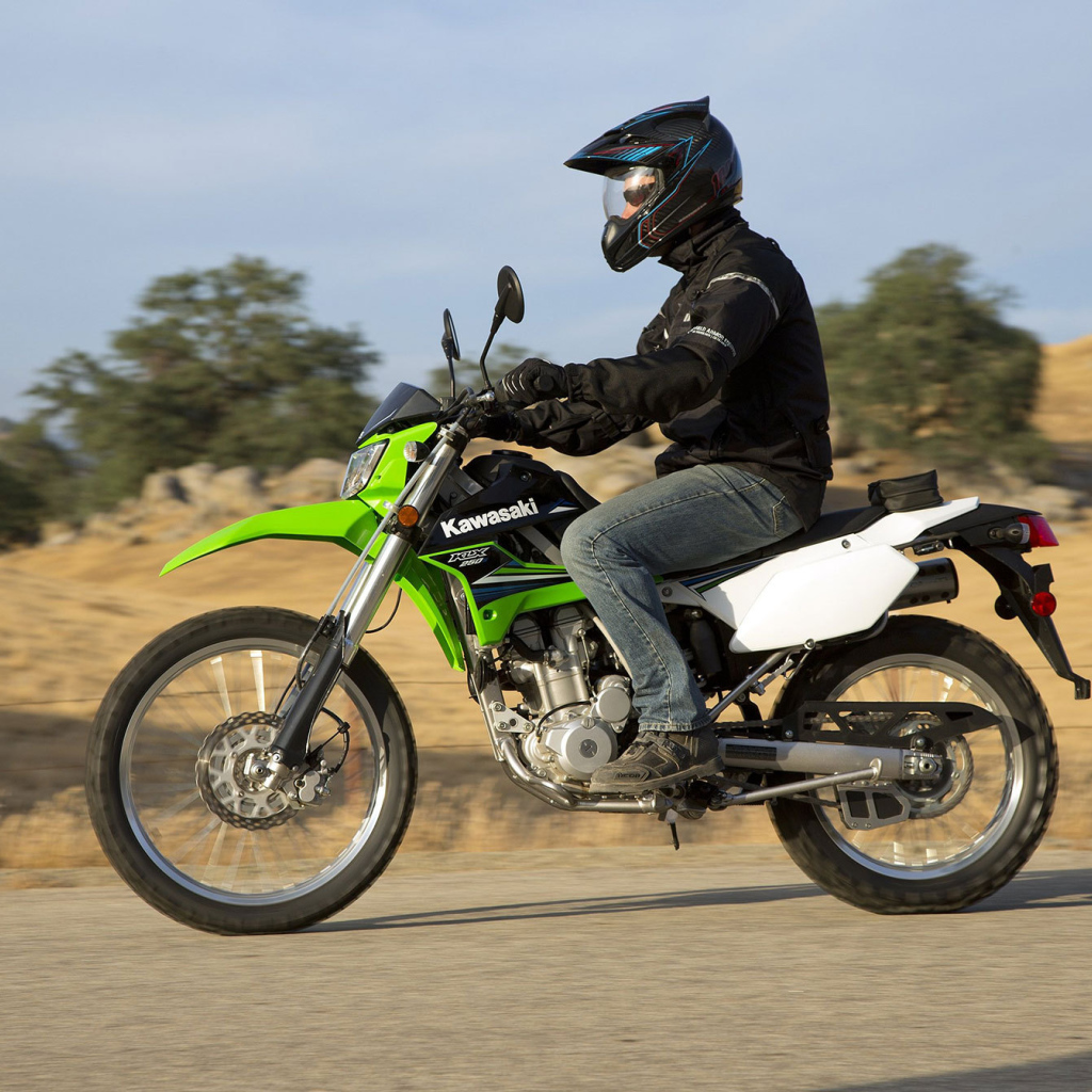 Надежный мотоцикл Kawasaki KLX 250