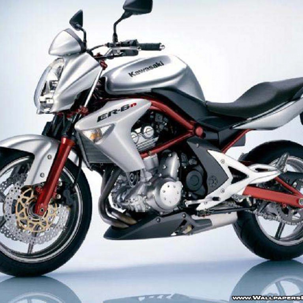 Надежный мотоцикл Kawasaki ER-6n