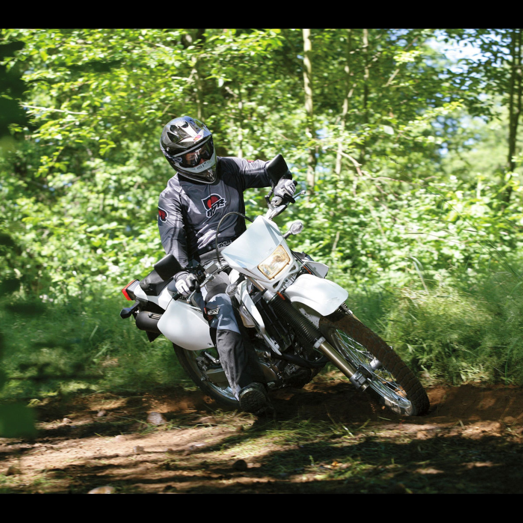 Надежный мотоцикл Suzuki DR-Z400 S