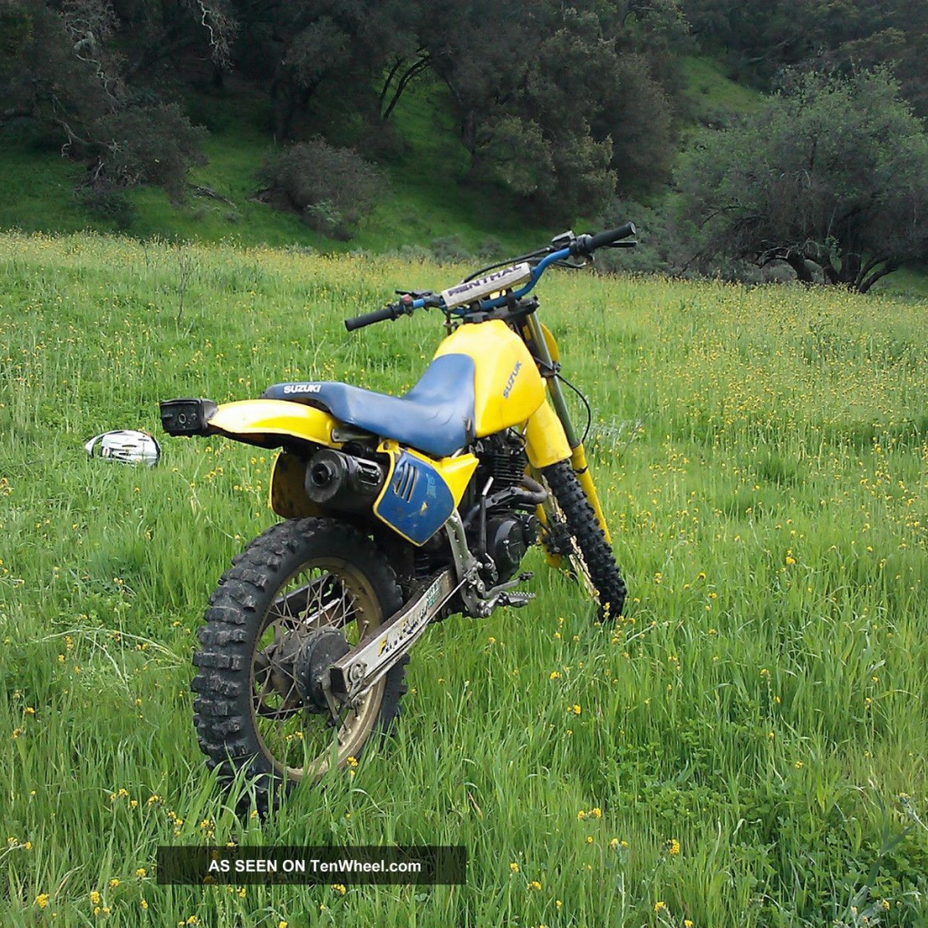 Надежный мотоцикл Suzuki DR 200 SE