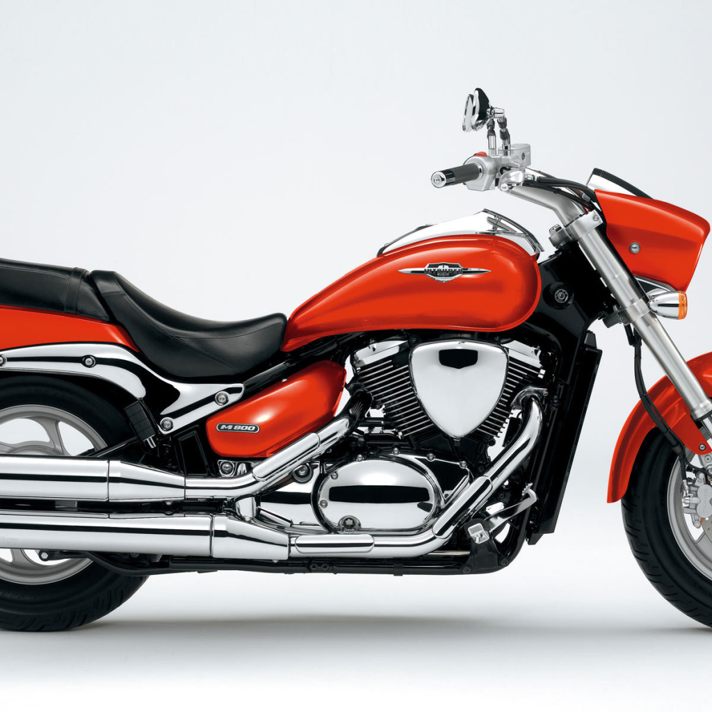 Надежный мотоцикл Suzuki Intruder C800C