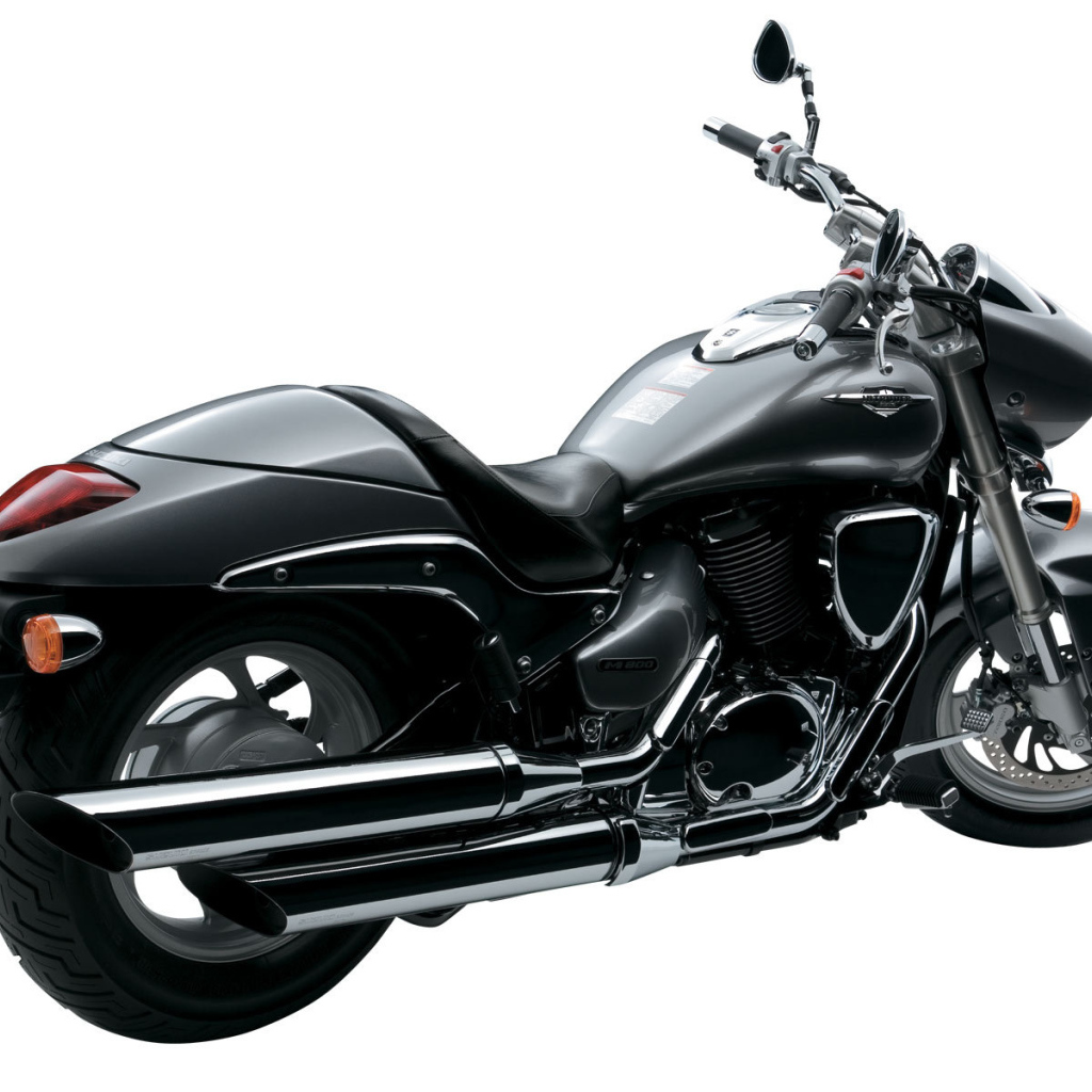 Надежный мотоцикл Suzuki Intruder M800