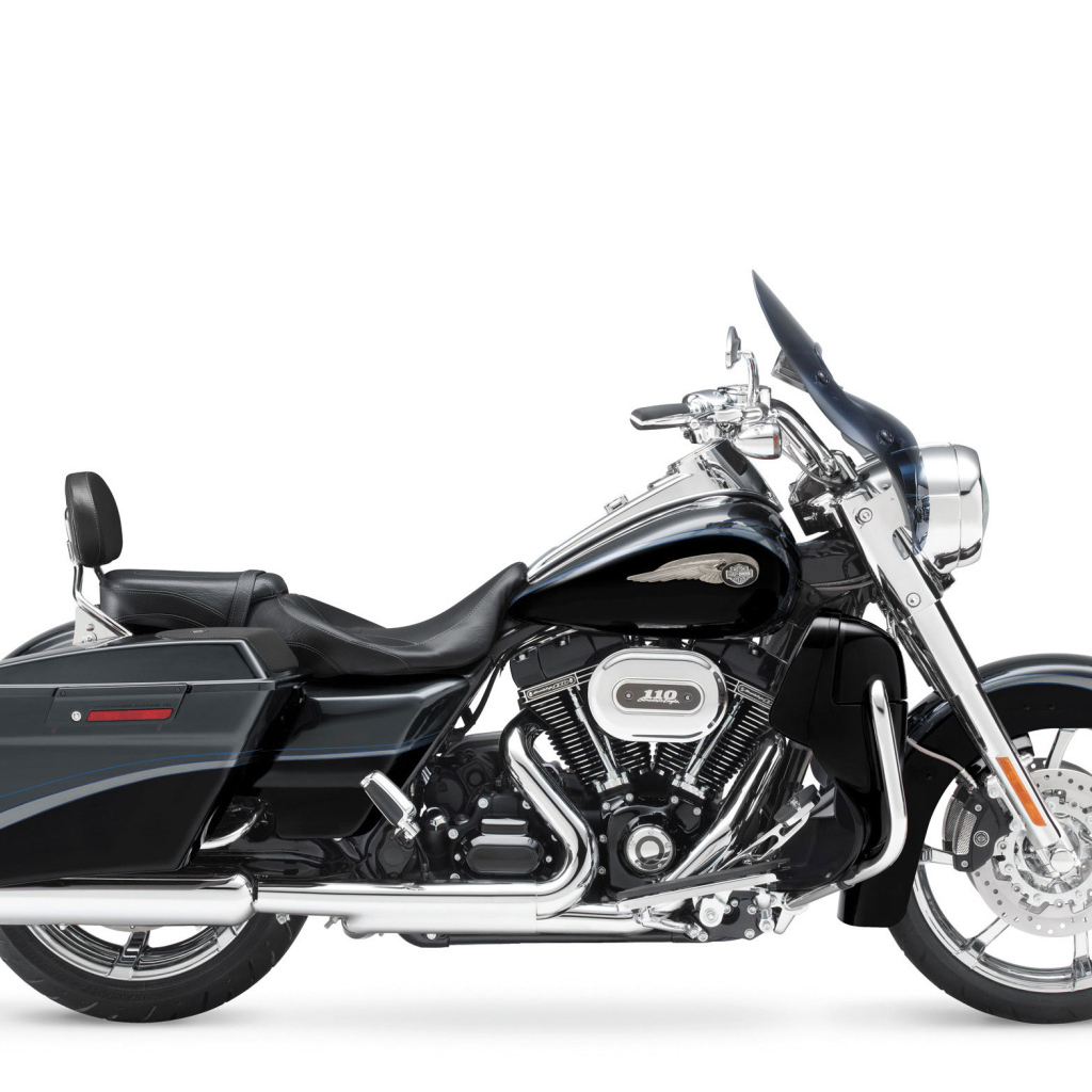 Надежный мотоцикл Harley-Davidson Road King Anniversary Edition