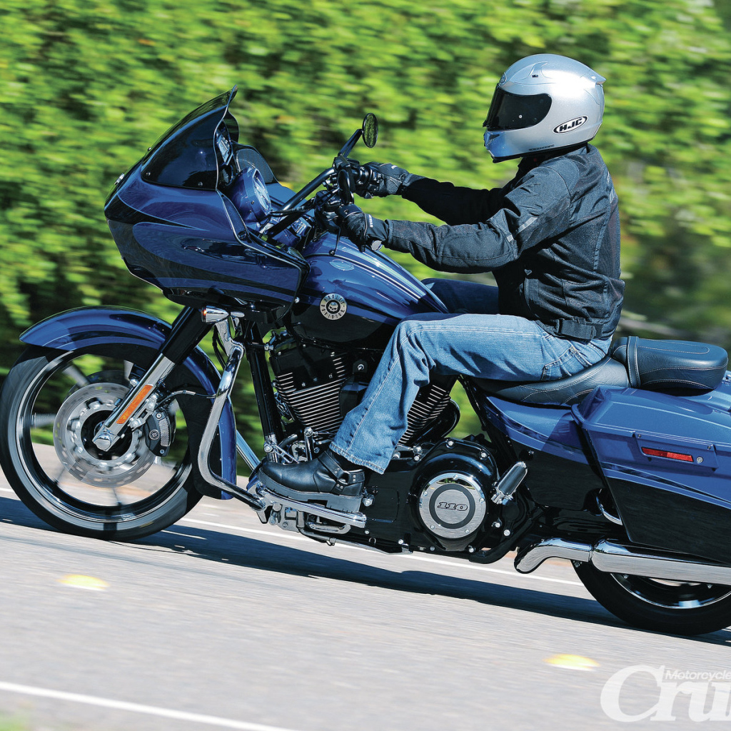 Тест-драйв мотоцикла Harley-Davidson CVO Road Glide Custom