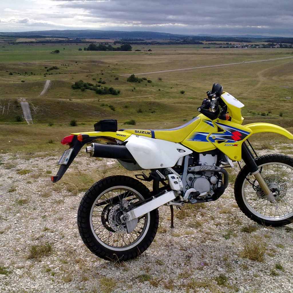 Красивый мотоцикл в москве Suzuki  DR-Z 125