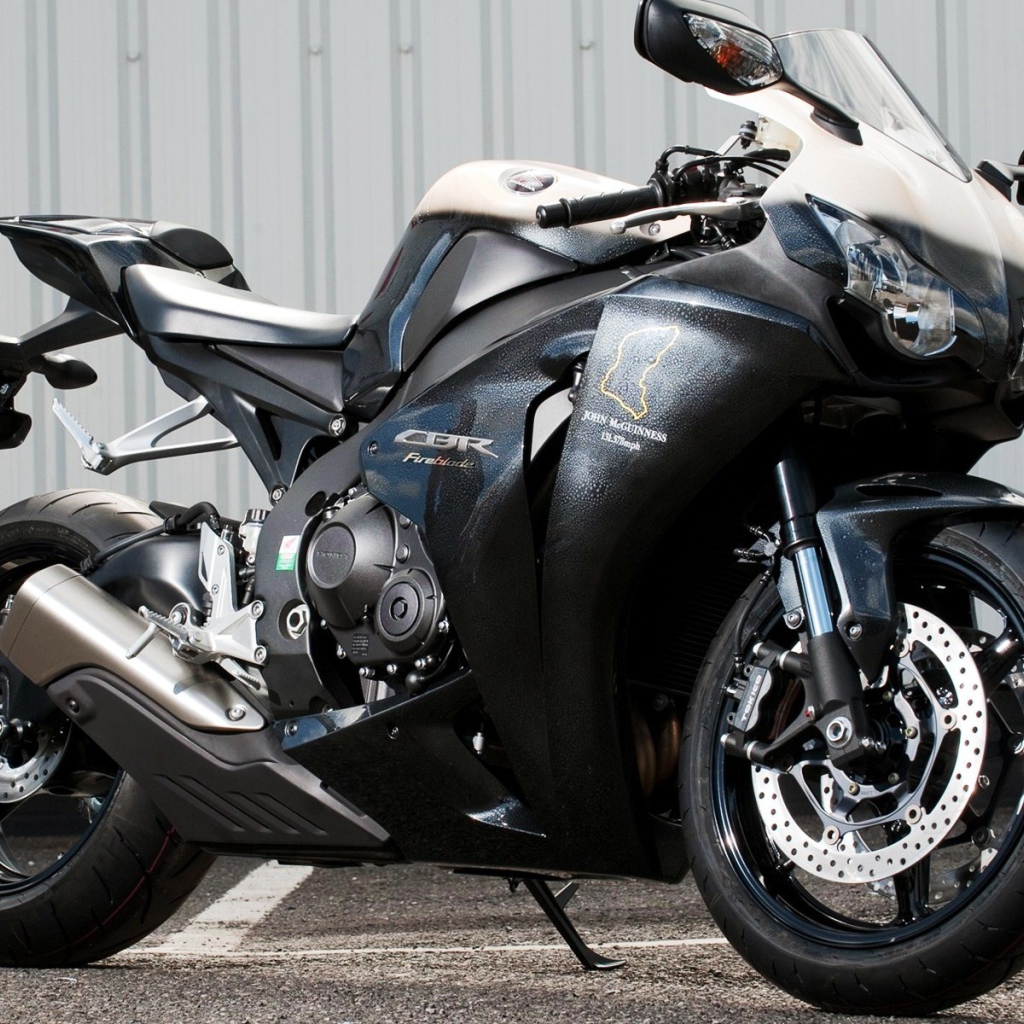 Мотоцикл Honda cbr100rr