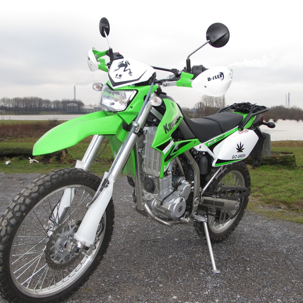 Невероятный мотоцикл Kawasaki KLX 250