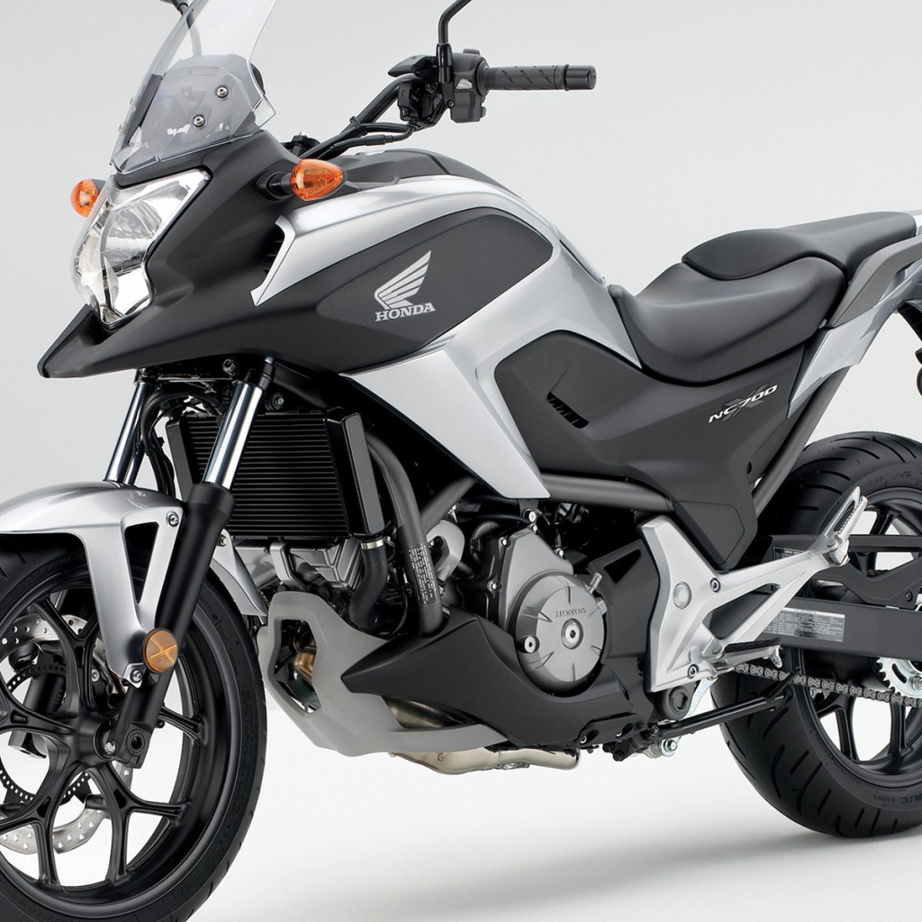 Невероятно быстрый мотоцикл Honda NC 700 X