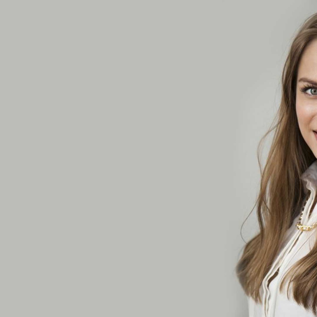 Алена Лазукова (Пупок) из сериала Физрук