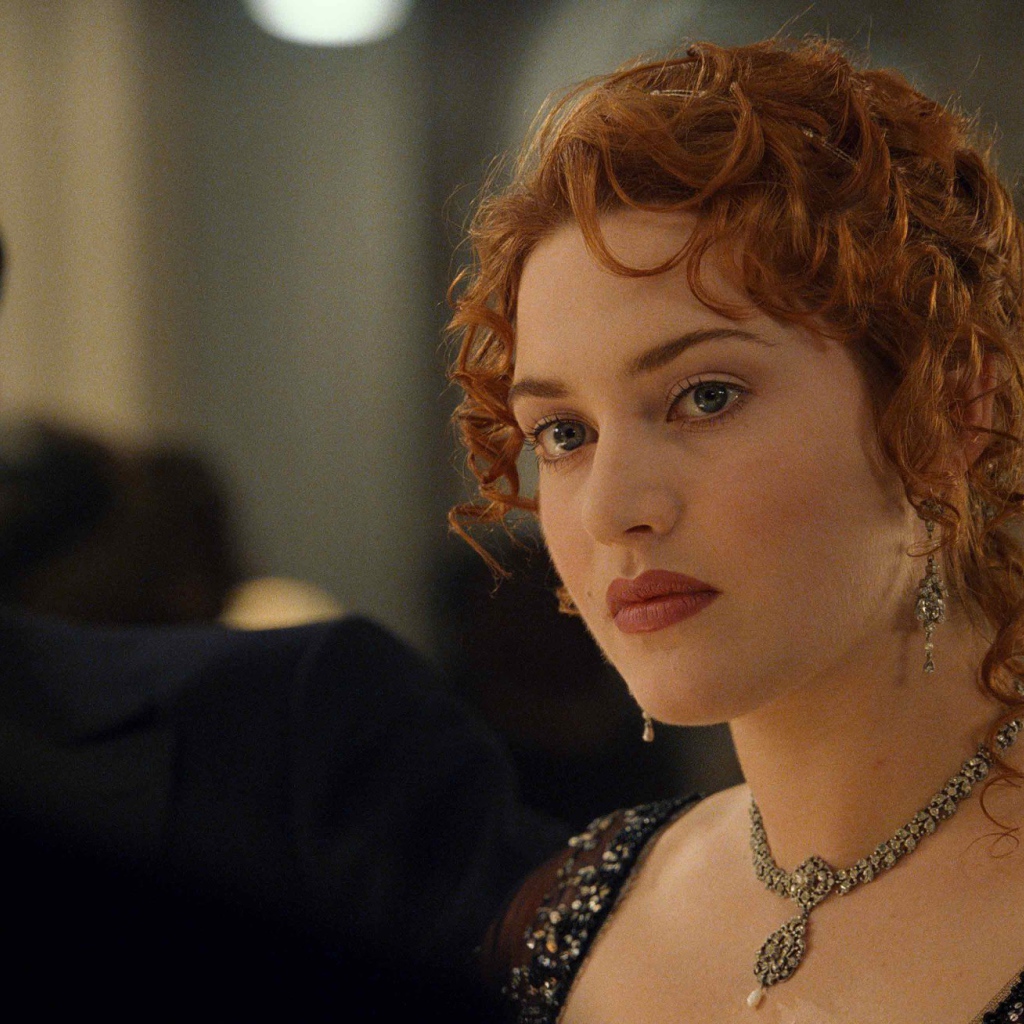 Роуз на обеде в фильме Титаник