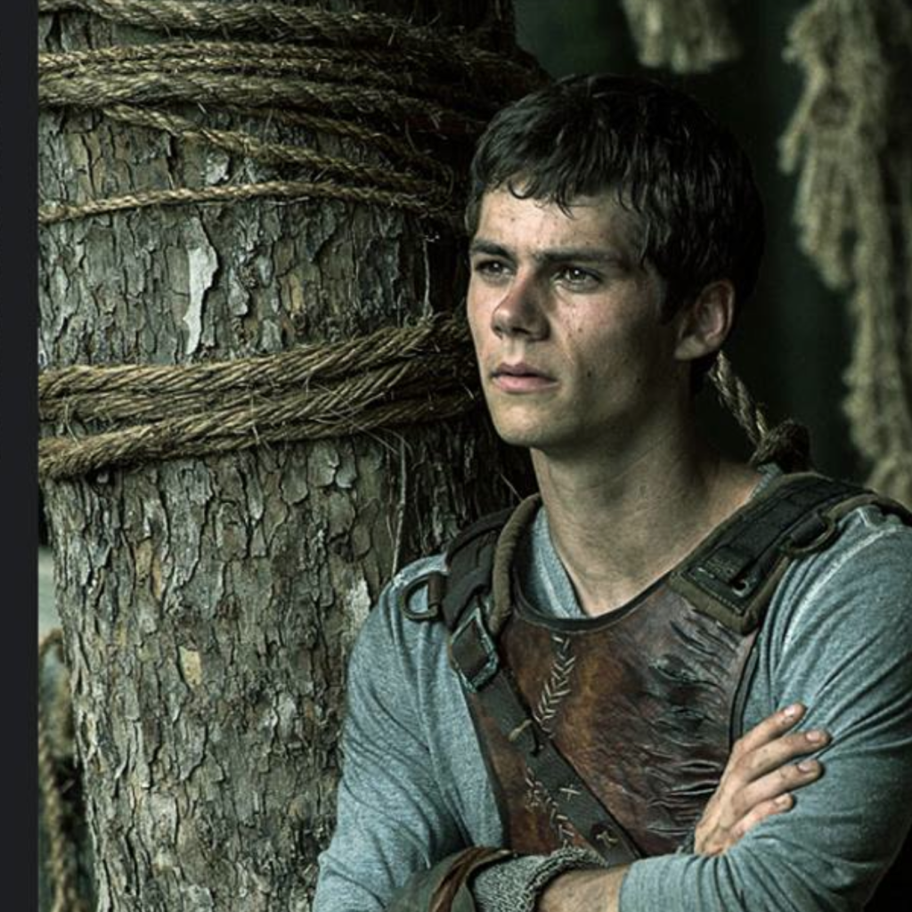 Бегущий по лабиринту участник игры