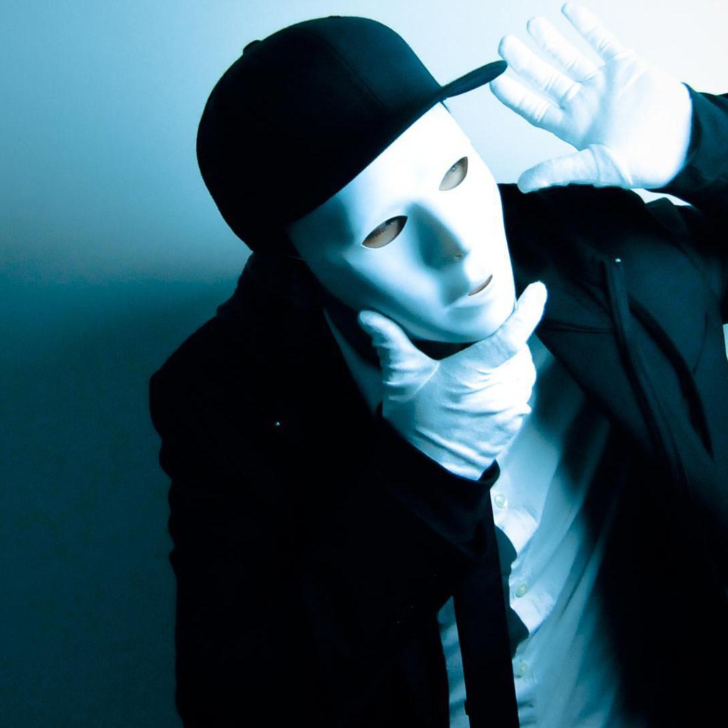 Танец в маске