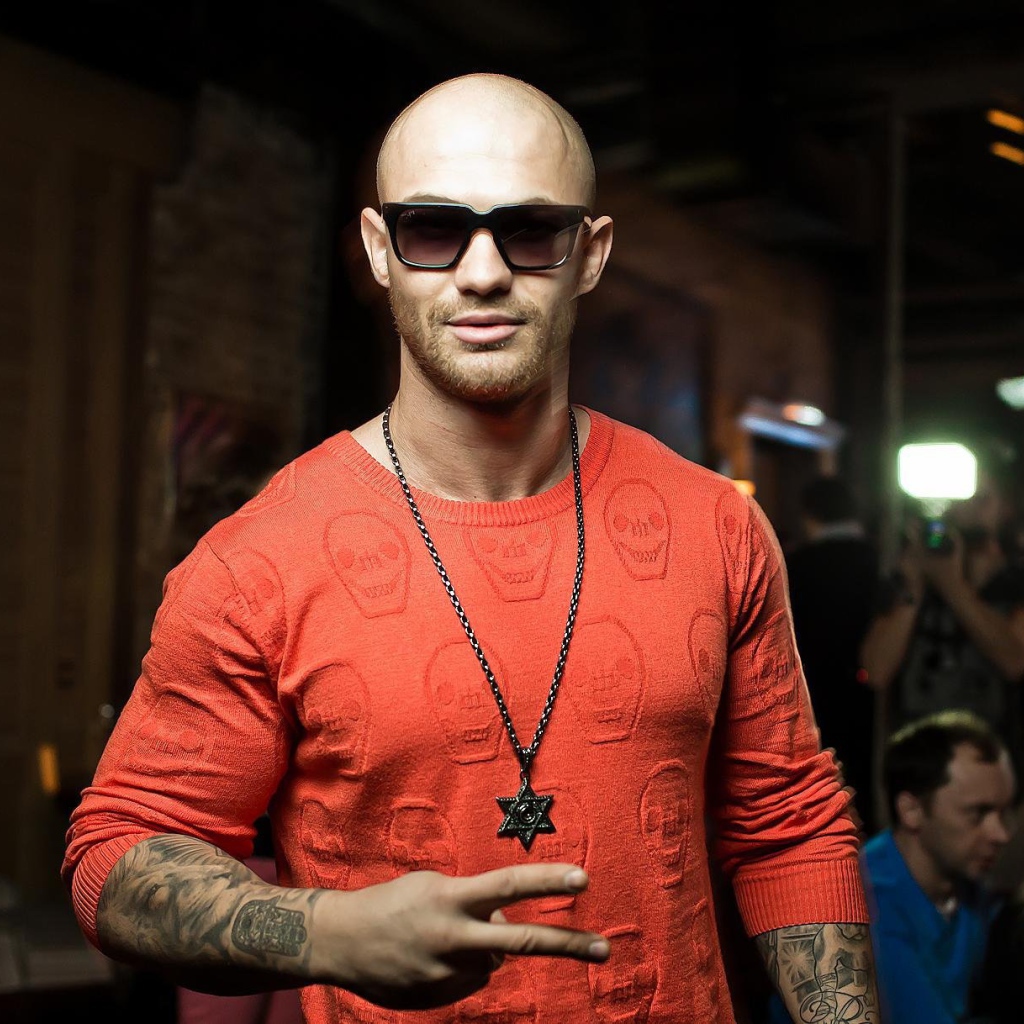 Егор Крид постригся