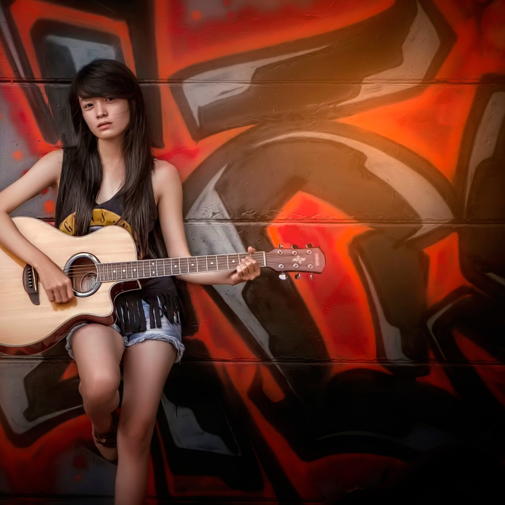 Японка с гитарой