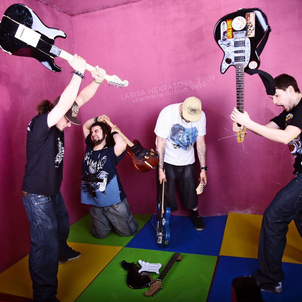 Noize MC ломает гитару