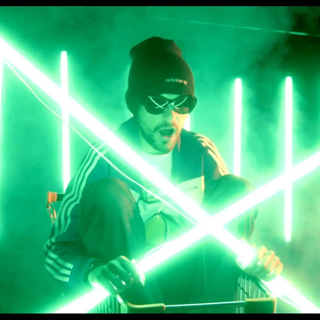 Noize MC с световыми мечами