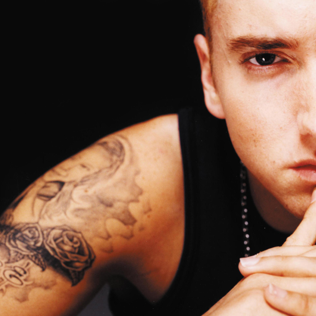 Задумчивый взгляд Eminemа