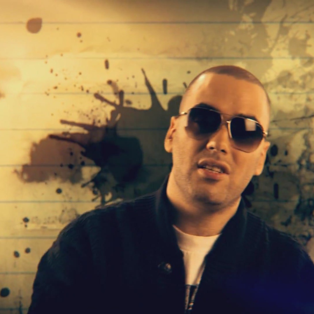 SLIM в темных очках