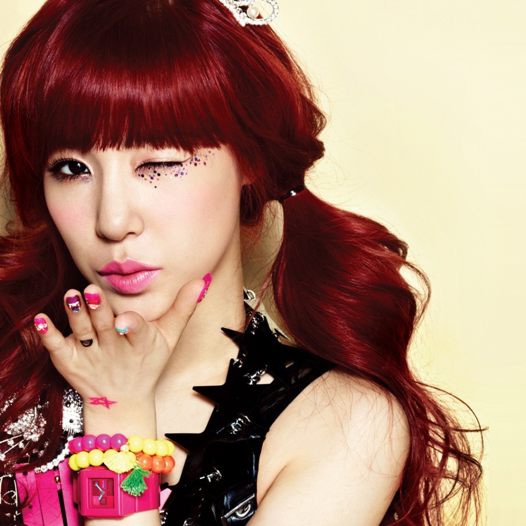 Южно корейская певица азиатка