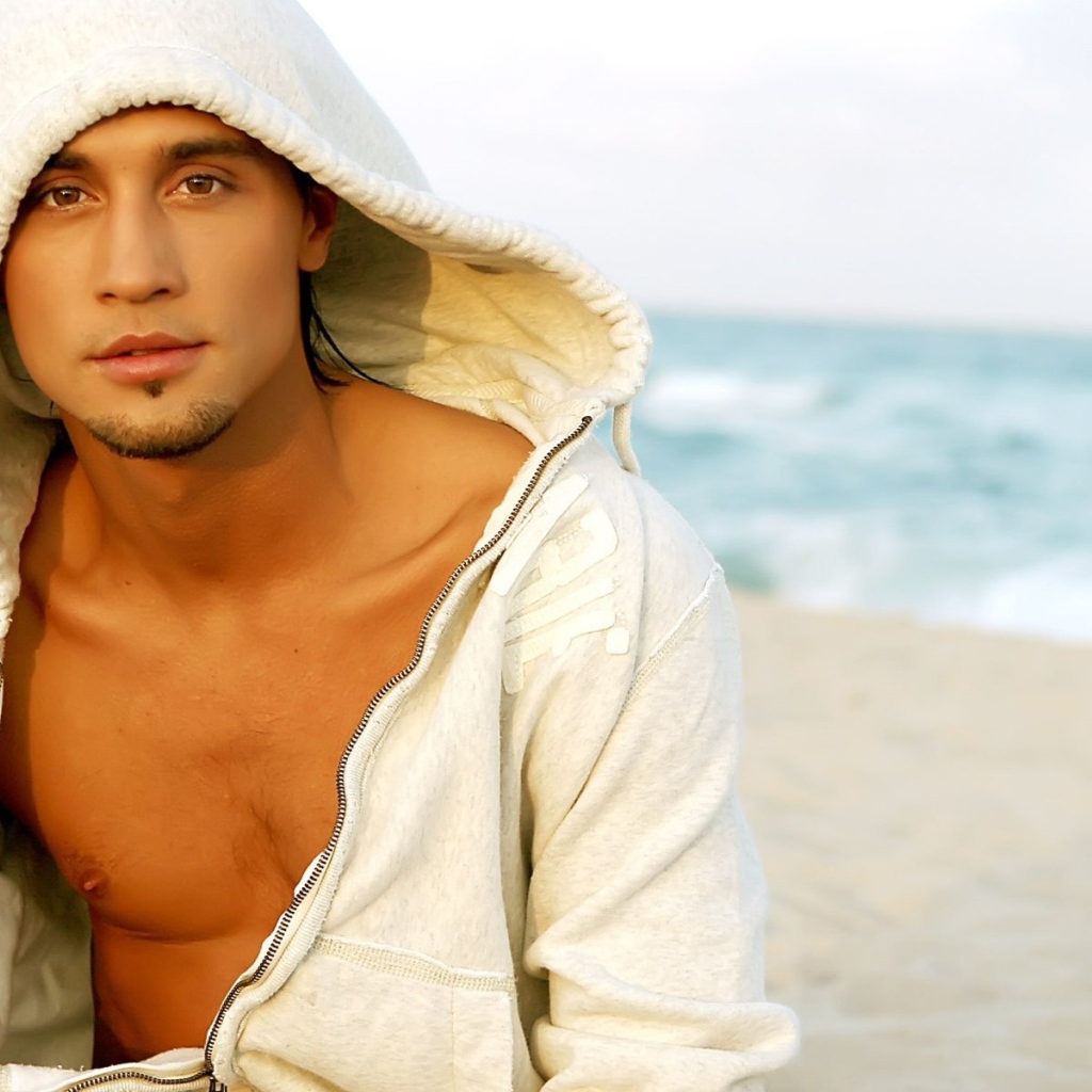 Дима Билан на пляже